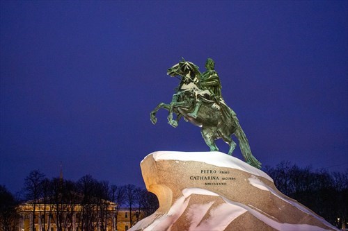 Петербургский Новый год – сказочный и яркий, 7 дней