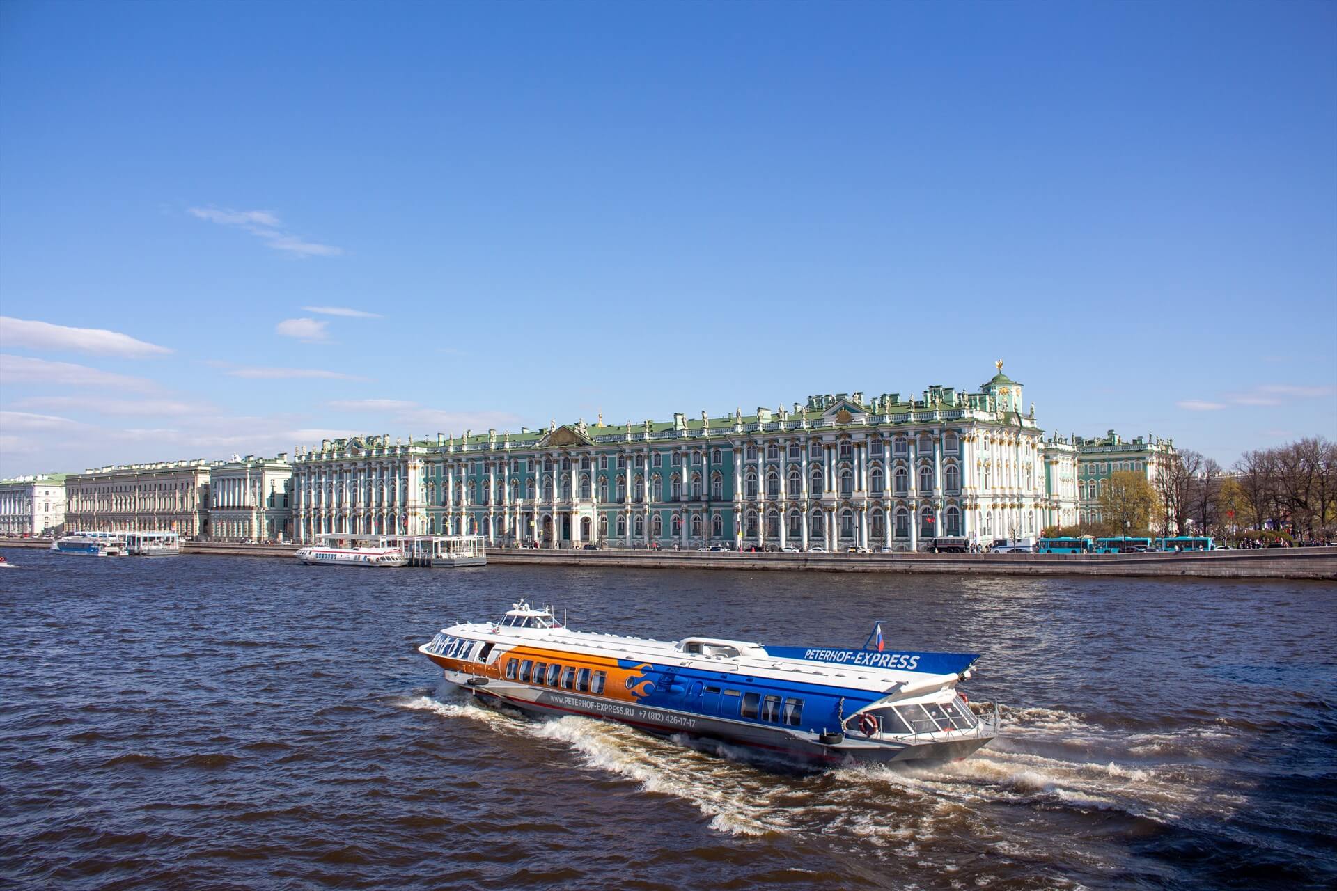 «Летний Петербург» + «Улов выходного дня: сомовая ферма и Ивангород» 