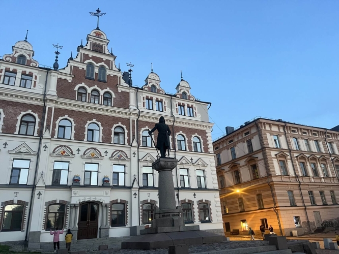 Выборг и Санкт-Петербург, 2 дня (тур для организованных групп)