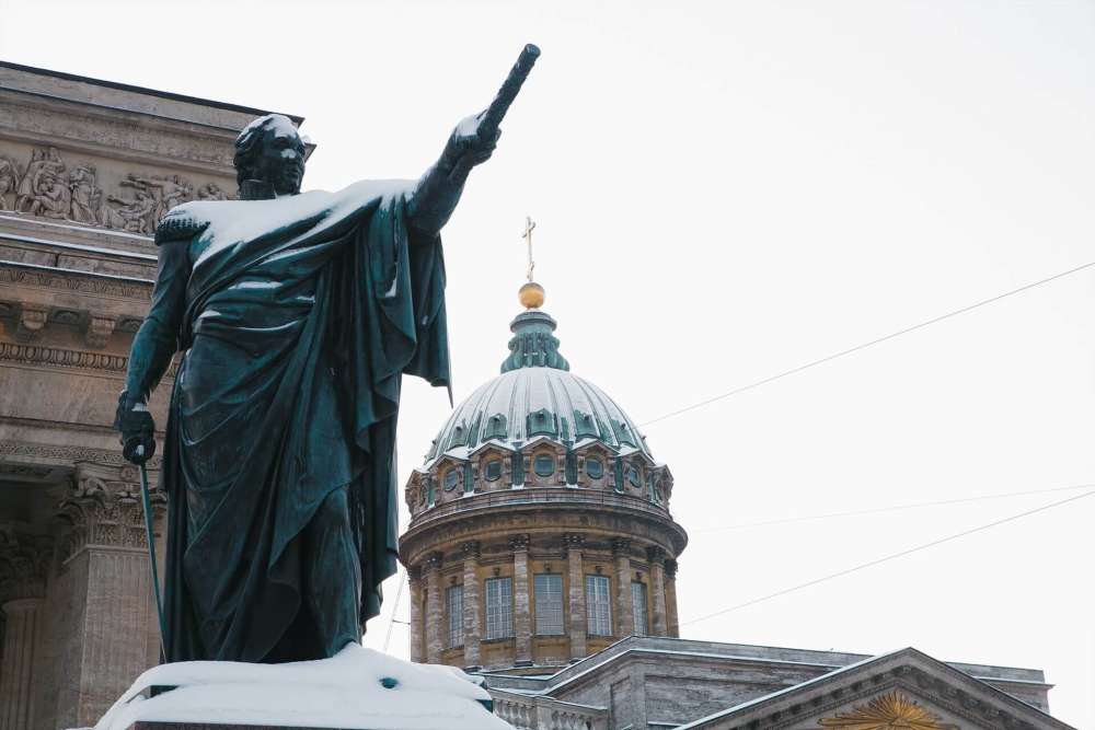 В Петербург на День защитника Отечества, 3 дня