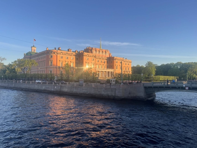 Майские праздники в Северной столице, 2 дня (тур для школьных групп )