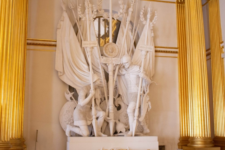 Петербург на День защитника Отечества, тур на 3 дня