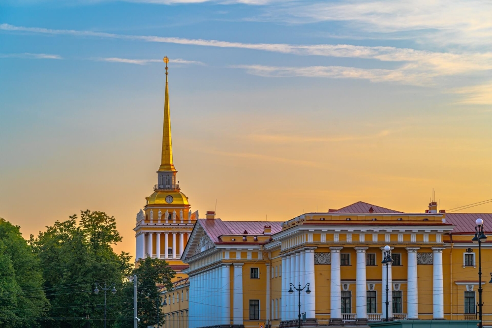 Обзорная экскурсия по Санкт-Петербургу (для школьных групп)