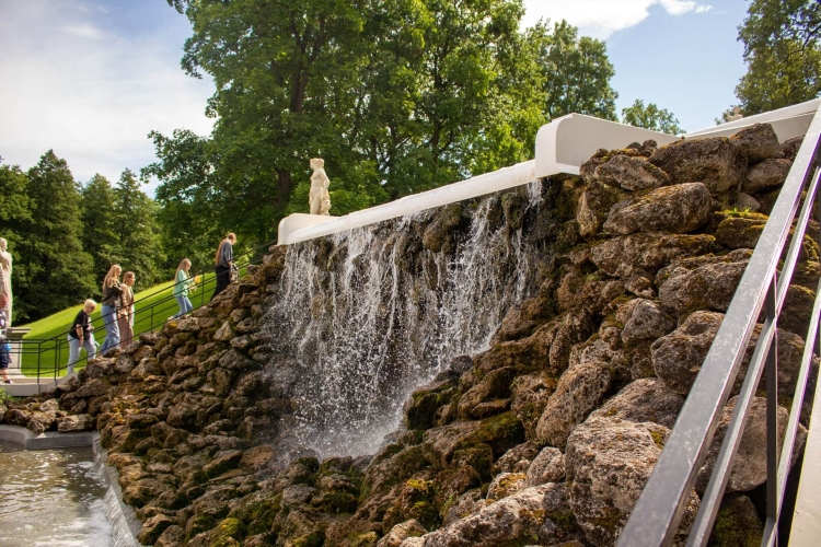 Экскурсия в Петергоф: Нижний парк + «Метеор»