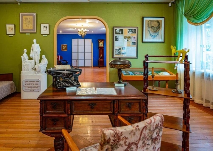 Литературный Петербург, 4 дня (тур для школьных групп)