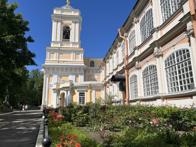 Небесные покровители, автобусная экскурсия