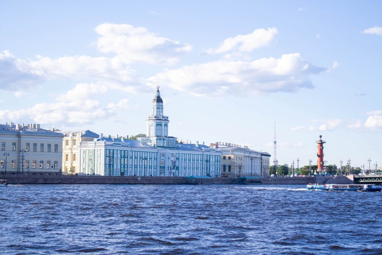 Учись в России – выбирай Петербург, 5 дней (тур для школьных групп)