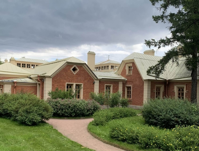 Петергоф: парк «Александрия» (загородная экскурсия для школьных групп)