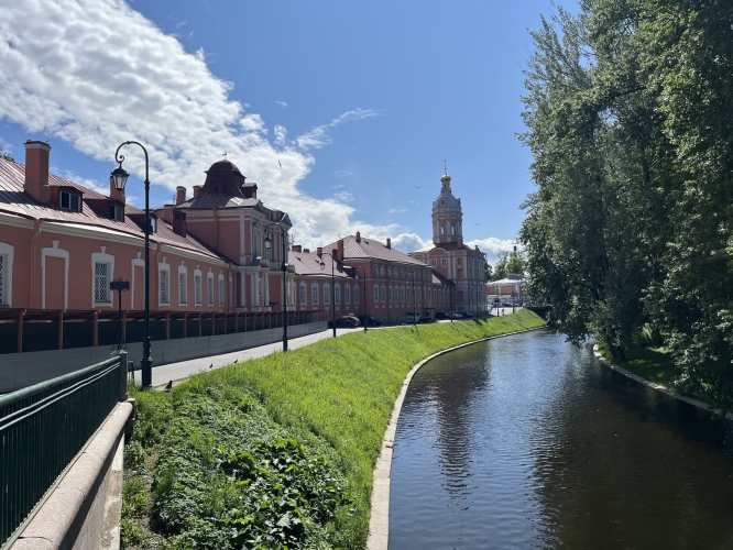 Небесные покровители, автобусная экскурсия