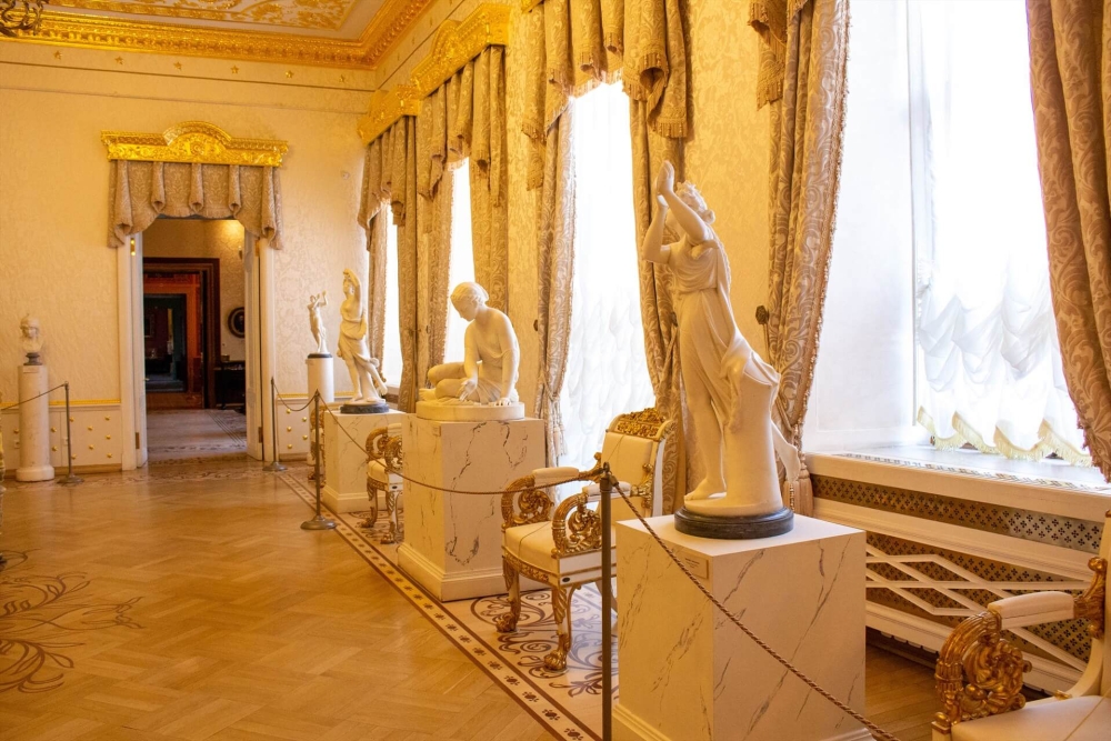 «Дворцы и их владельцы» и Шереметевский дворец