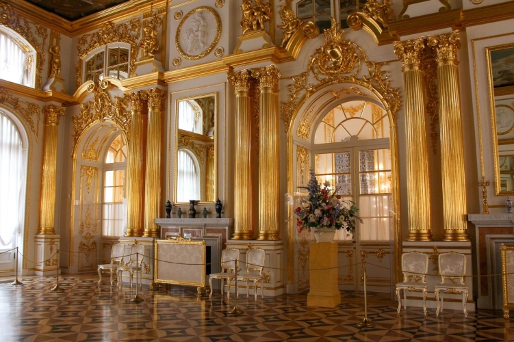 Экскурсия в Пушкин «О, сколько нам мгновений чудных подарит Царское Село»