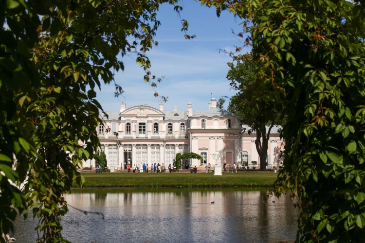 «Город померанцевых деревьев», загородная экскурсия в Ораниенбаум